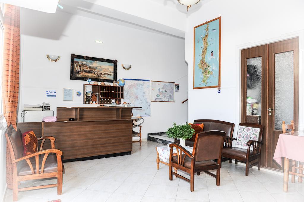 Hotel Karpathos Bagian luar foto